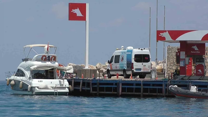 Tekne kazasında hayatını kaybeden ATSO Başkanı Bahar’ın cenazesi polis eskortu eşliğinde adli tıp morguna getirildi
