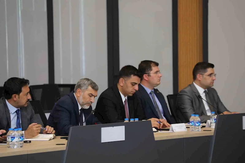 Erzincan’da kurum müdürleriyle toplantı yapıldı
