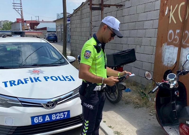 Erciş’te polis ve jandarmadan eş zamanlı ortak uygulama
