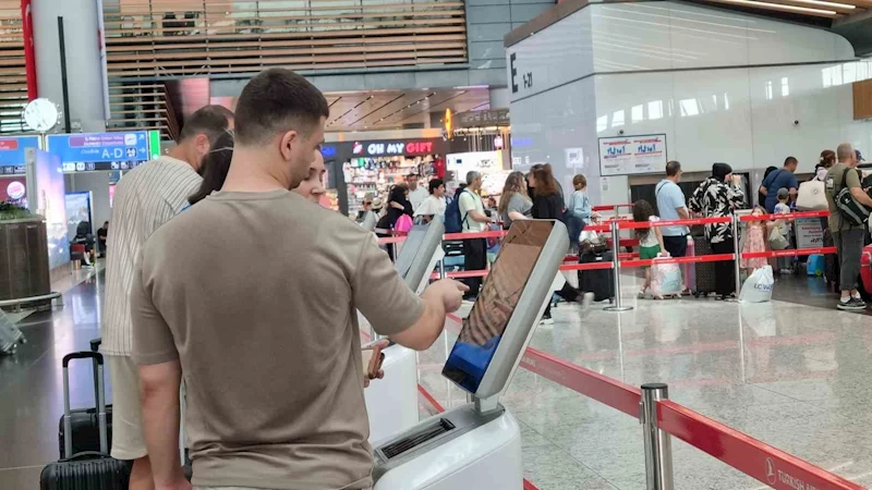 İstanbul Havalimanı’nda yazılım sistemindeki küresel sıkıntı nedeniyle tedirginlik hakim
