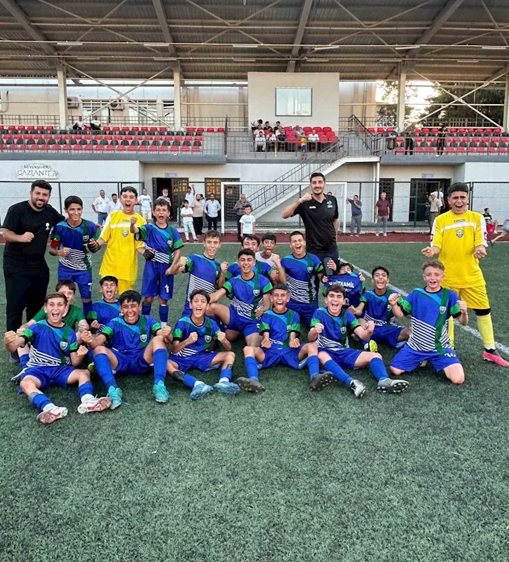 Şehitkamil U13 Futbol Takımı “namağlup şampiyon”
