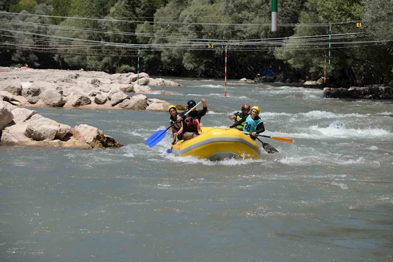 Tunceli’de, Rafting Türkiye Kulüpler Kupası düzenlendi
