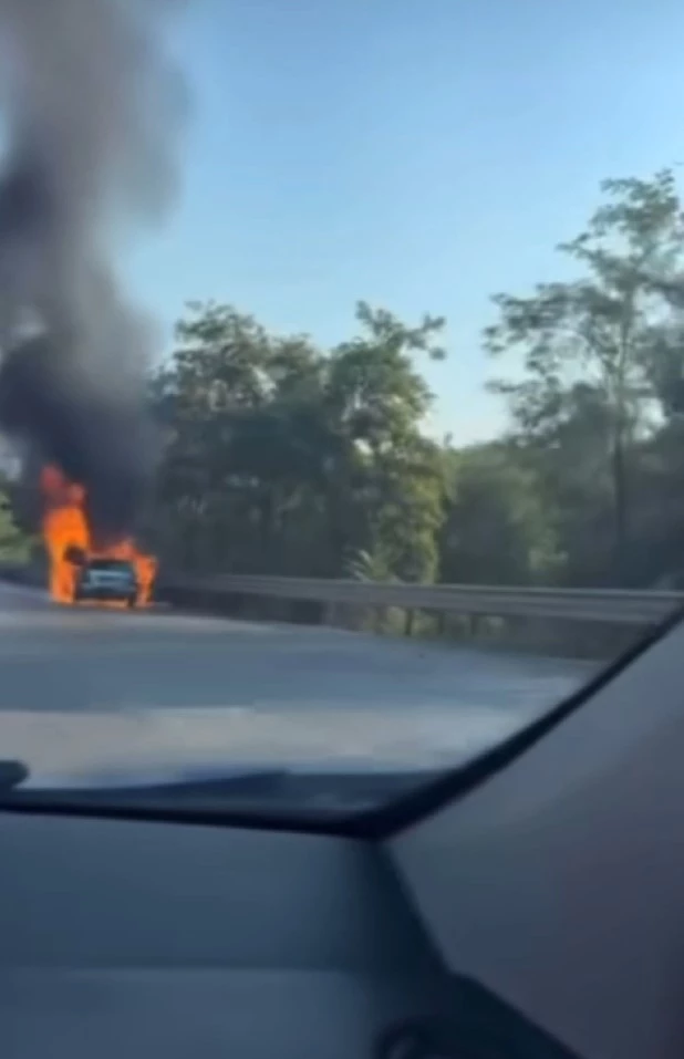 Bursa’da otomobil alev alev yandı
