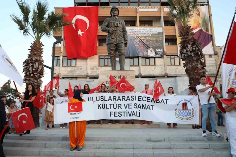 Büyükçekmece Belediyesince yaptırılan Atatürk Anıtı’nın açılışı gerçekleşti
