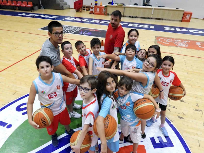 Kepez Basketbol Kulübü, geleceğin takımını oluşturuyor
