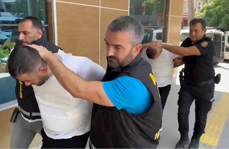 İzmir’deki kan davası cinayetinde 2 zanlı tutuklandı
