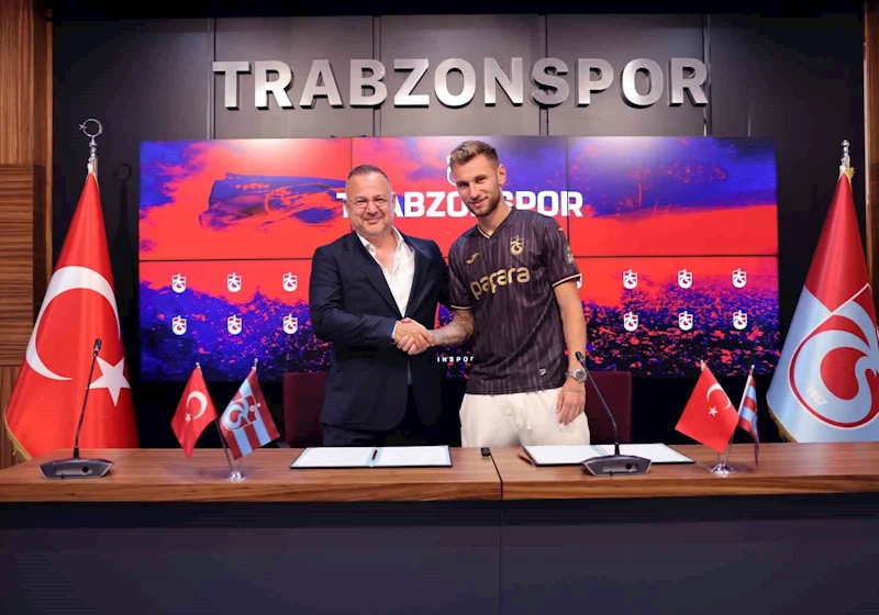 Trabzonspor, Denis Draguş için imza töreni düzenledi
