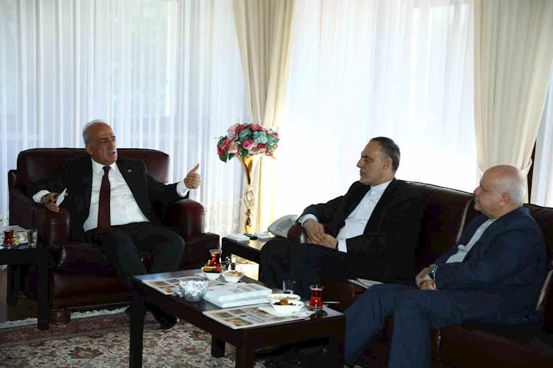 İran İslam Cumhuriyeti Ankara Büyükelçisi Zadeh, Atatürk Üniversitesini ziyaret etti
