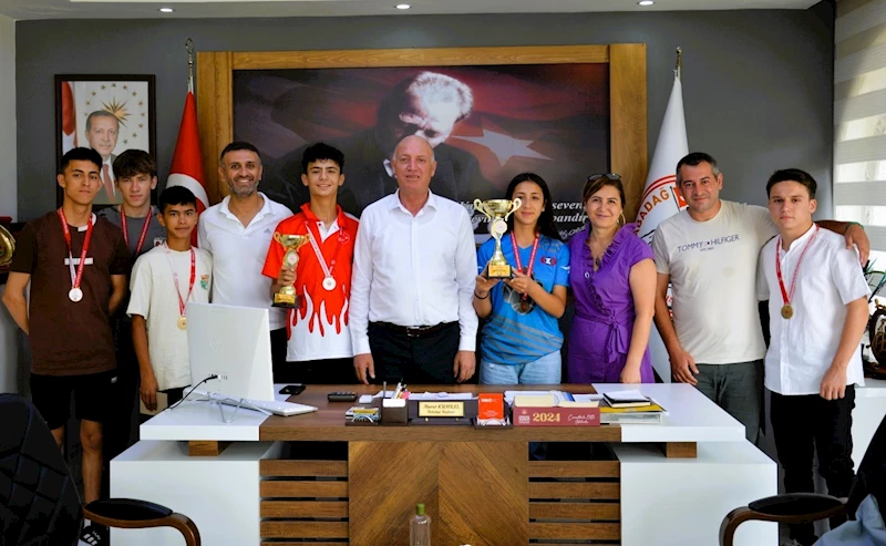 Başkan Kumral, Babadağlı şampiyonları kutladı
