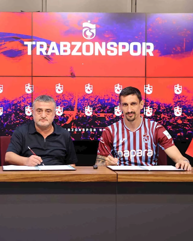Trabzonspor, Stefan Savic ile 3 yıllık sözleşme imzaladı
