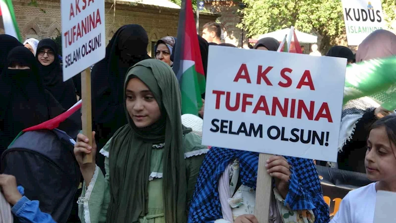 Bursa’da yüzlerce kişi Filistin için yürüdü
