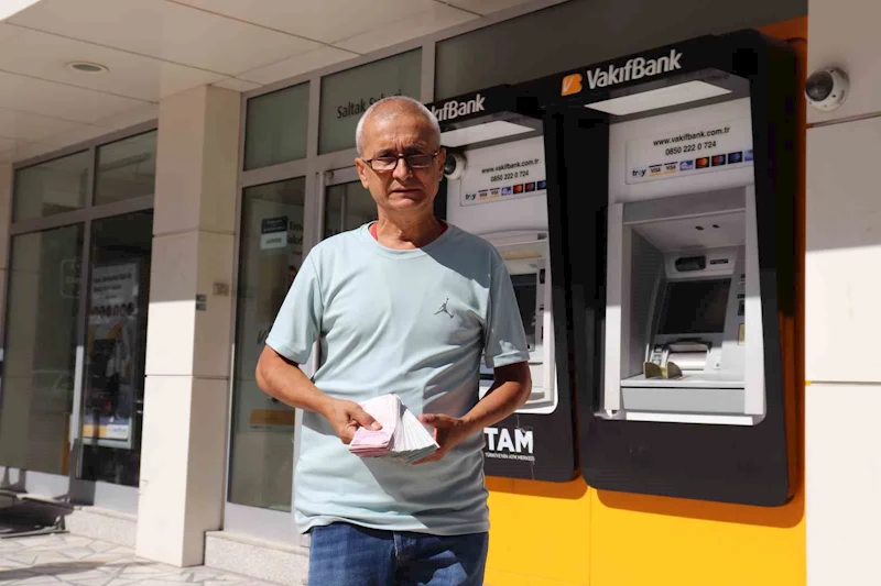 Arıza yapan ATM, başka müşterinin yatırdığı parayı emekli askere geri verdi
