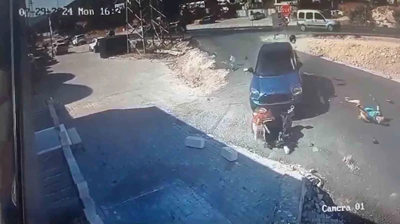 Bodrum’da çarptığı elektrikli bisikleti önüne alan otomobil duvara çarptı: 1 yaralı
