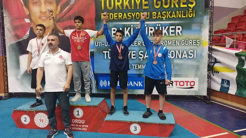 Emet’li genç güreşçi Türkiye 3’üncüsü oldu
