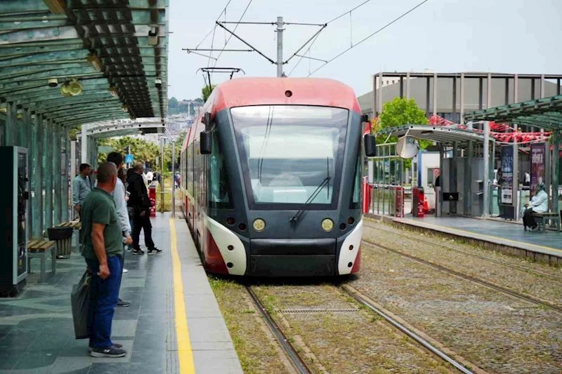 Samsun’a 10 yeni tramvay alımı için imzalar atılıyor
