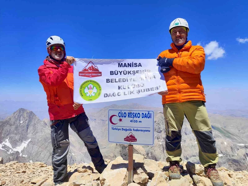 Cilo Reşko Dağı zirve tırmanışı başarı ile tamamlandı
