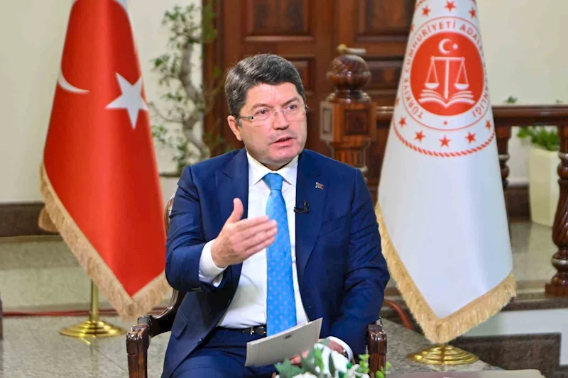 Bakan Tunç: “Türkiye Yüzyılı’nın ilk Yargı Reformu Strateji Belgesi’ni vatandaşlarımızın görüş ve önerisine açtık”

