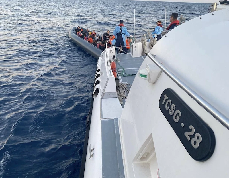 Ayvacık açıklarında 49 kaçak göçmen yakalandı
