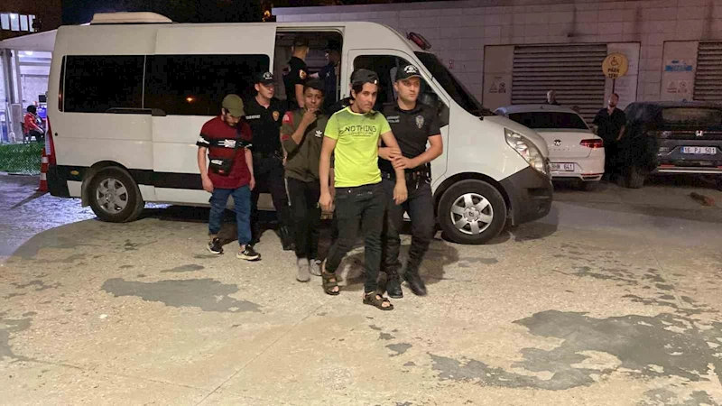 Bursa’da 12 kaçak göçmen yakalandı

