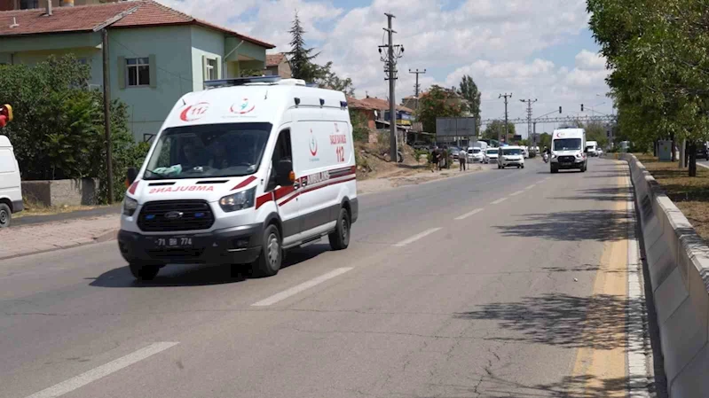 Kırıkkale’de trafik kazası: 2’si polis, 3 yaralı
