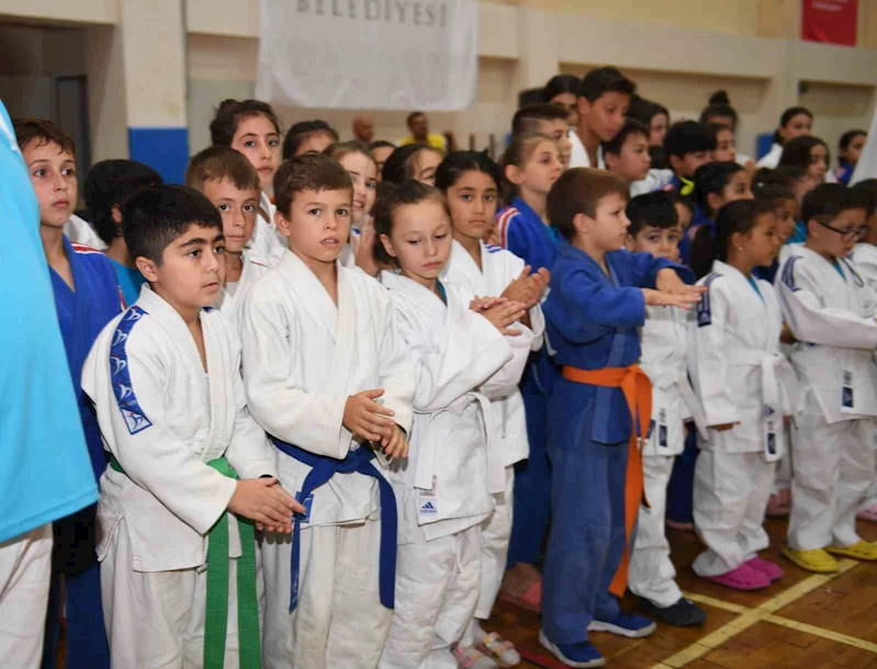 Genç judo ve taekwondocular sertifikalarını aldı
