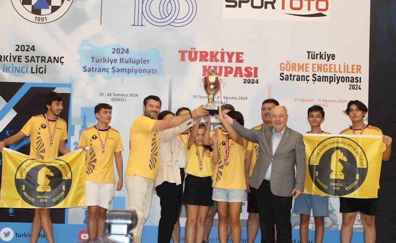 Denizli’nin çocukları satrançta Türkiye şampiyonu oldu

