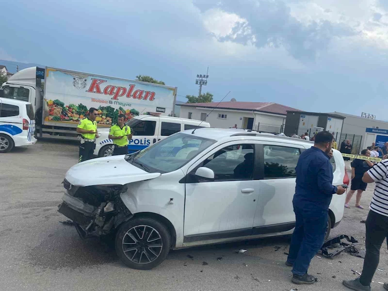 Karabük’te 3 aracın karıştığı kaza: 5 kişi yaralandı
