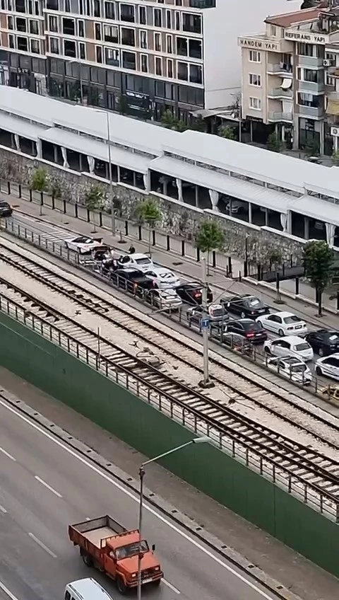 Düğün konvoyunda trafiği kapatan araçlara ceza yağdı
