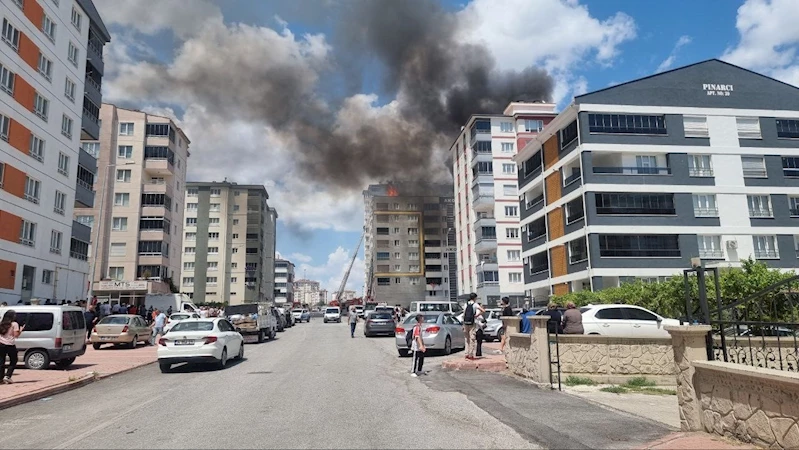 Çatı katında korkutan yangın