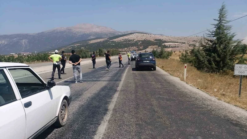 Denizli -Antalya karayolu çift yönlü trafiğe kapatıldı
