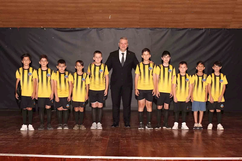 Serdivan Belediyesi Yaz Spor Okulları açıldı
