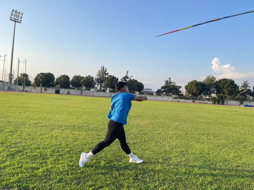 Depremzede sporcu, Türkiye rekoru kırdı