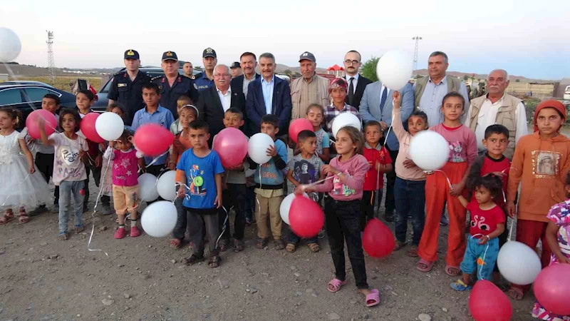 Mevsimlik tarım işçilerinin çocukları düzenlenen etkinlikte gönüllerince eğlendi
