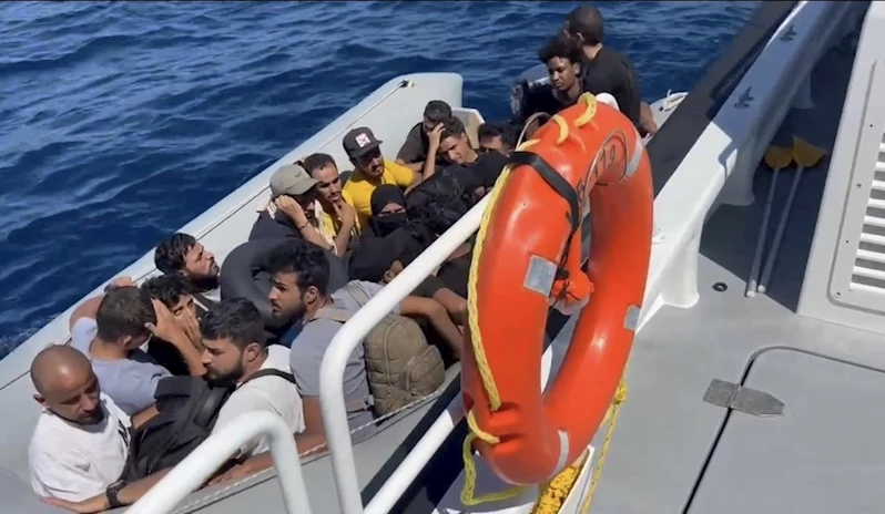 Ayvacık açıklarında 36 kaçak göçmen yakalandı
