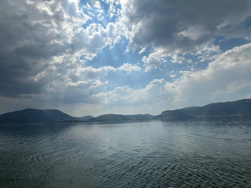 Eğirdir Gölü’nde meydana gelen su kabartılarında metan gazı ihtimali
