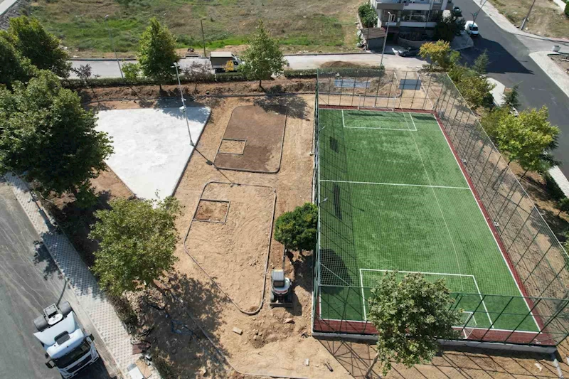 Çayırova’da parklar revize ediliyor
