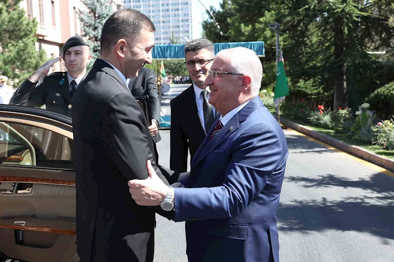 Bakan Güler, Türkmenistan Savunma Bakanı Gündogdıyev ile bir araya geldi
