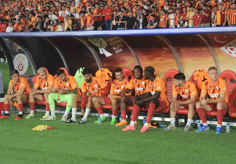 Turkcell Süper Kupa: Galatasaray: 0 - Beşiktaş: 1 (Maç devam ediyor)
