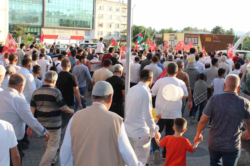 Siirt’te yüzlerce kişi Filistin ve İsmail Haniye için yürüdü
