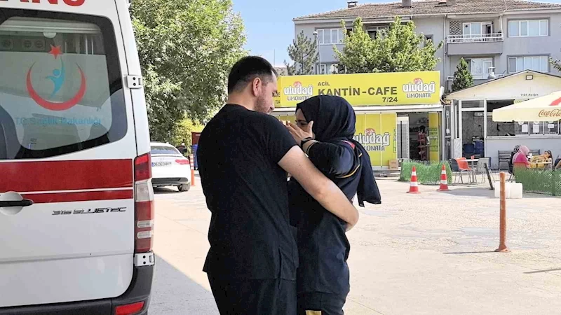 Bursa’da katliam gibi kaza: 2 ambulans kamyonet ile çarpıştı, 7 kişi yaralandı

