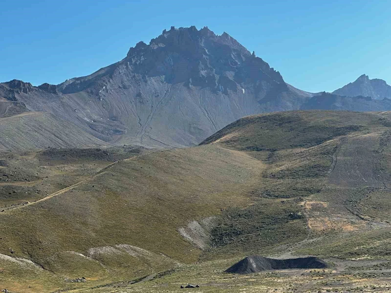 Borçlular dikkat: Erciyes’in karı eridi!