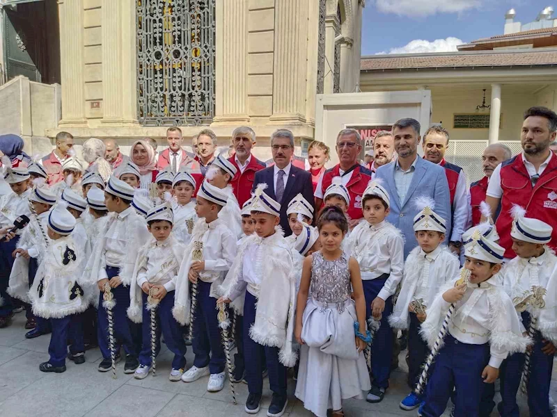 Vakıflar 2. Bölge Müdürlüğü tarafından 150 çocuk için sünnet töreni yapıldı
