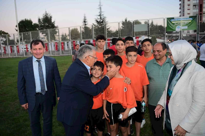 Başkan Büyükkılıç’tan amatör spora 5 yılda dev destek
