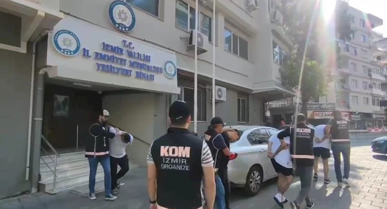 İzmir’de iş yerlerini kurşunlayan 6 zanlı tutuklandı

