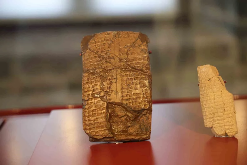 Diyarbakır Müzesi’nde sadece kadın isimlerinin yazılı olduğu 2 bin 648 yıllık ’kil tablet’ dikkat çekiyor
