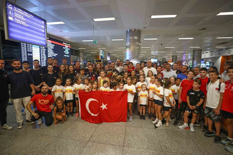 Ferhat Arıcan, İzmir’de coşkuyla karşılandı
