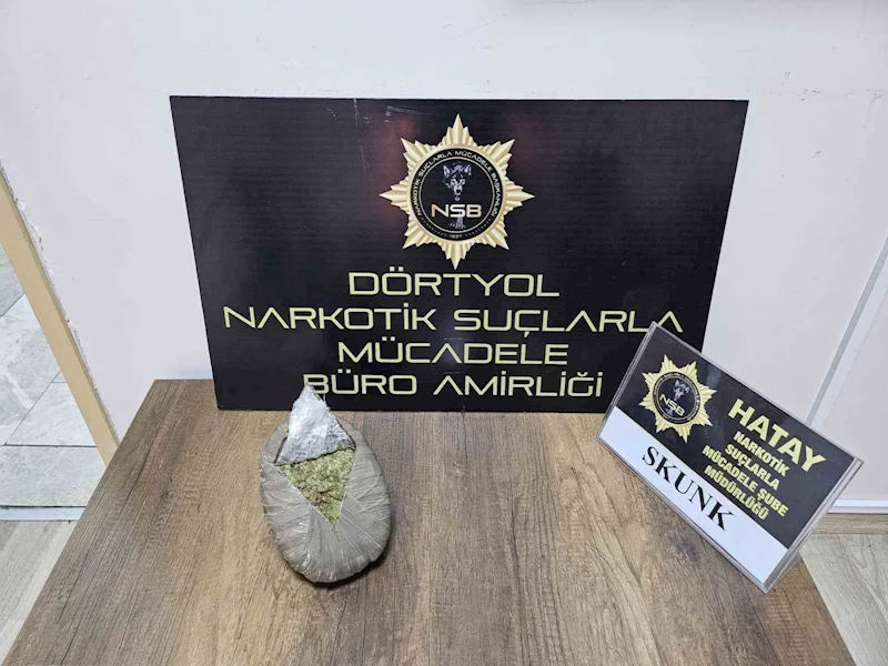 Motosikletli şahsın aracından ve üstünden 595 gram skunk çıktı
