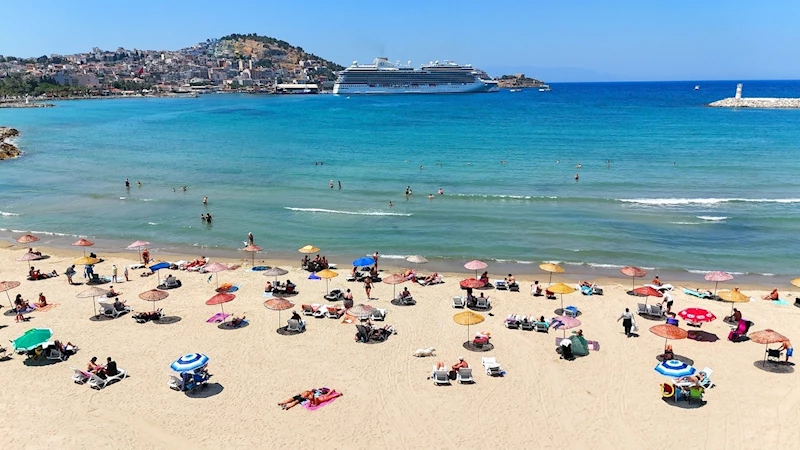 Kuşadası Belediyesi’nden plajlarda 5 yıldızlı tatil konforu
