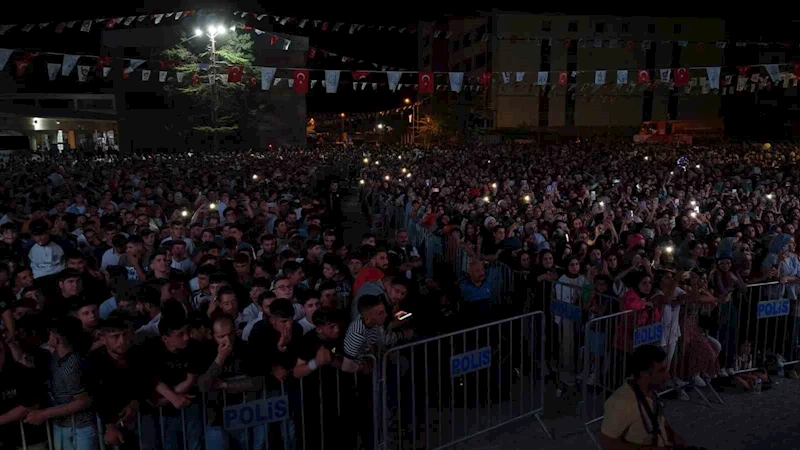 Bitlis’te Öykü Gürman rüzgarı esti
