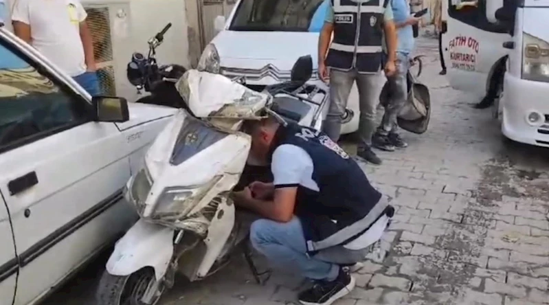 Şanlıurfa’da yapılan denetimlerde çalıntı motosikletlerin de bulunduğu 56 motosiklet ele geçirildi
